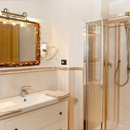 Re Umberto Apartment